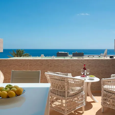Splendor, Piscina, Junto A La Playa, Terraza Privada Con Vistas Al Mar Y Preciosos Atardecer Apartament Puerto del Carmen (Lanzarote)